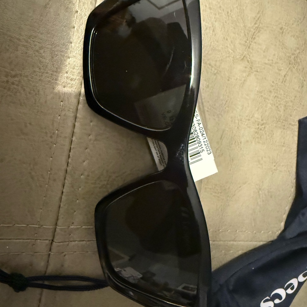 Le Specs